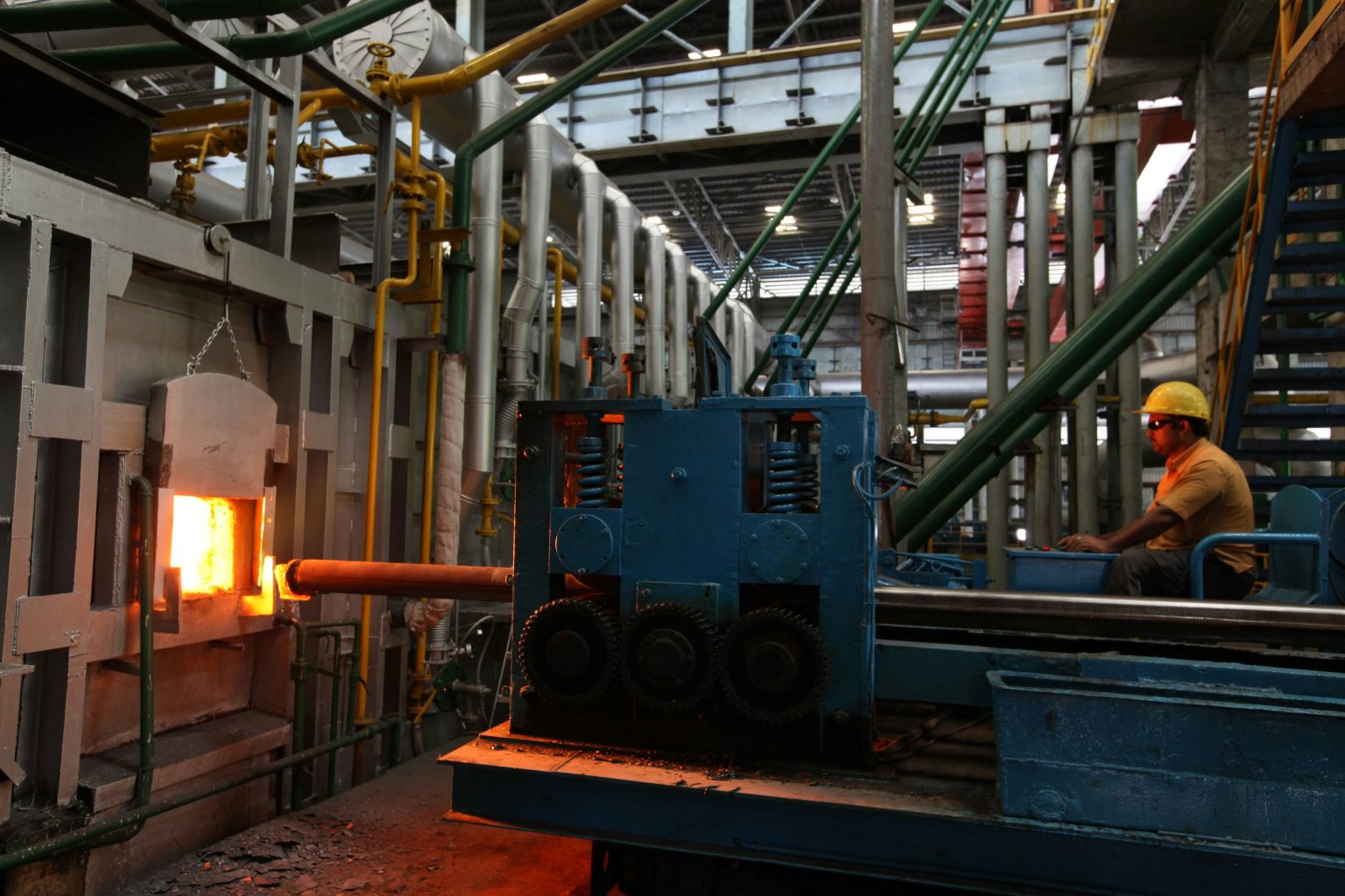 Your Trusted Graphite Electrode Supplier in Bellevue, WA — Serving North America and Beyond